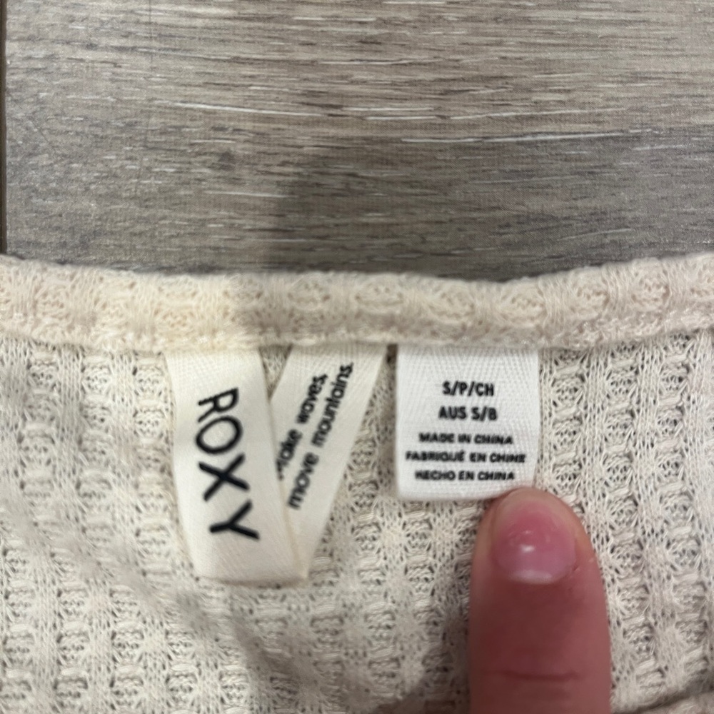 Roxy - Long Sleeve Cropped Waffle Top Solid Crew Neck Top - Picture 3 of 4